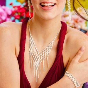 Claire's beautiful prom rhinestone waterfall necklace